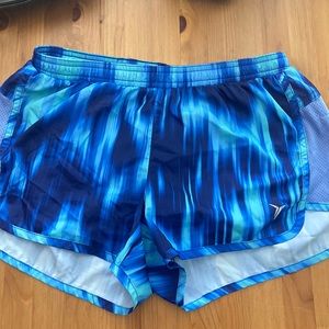 OLD NAVY ACTIVE shorts